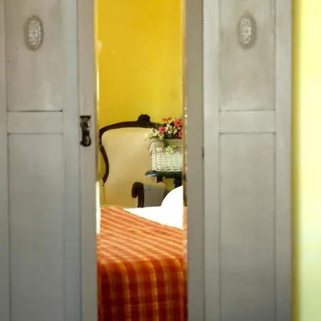 Bed & Breakfast Delle Mura Anna De Croy Magliano in Toscana