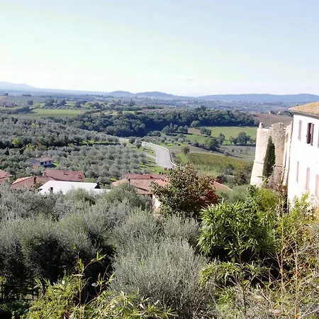 Bed and breakfast Delle Mura Anna De Croy Magliano in Toscana